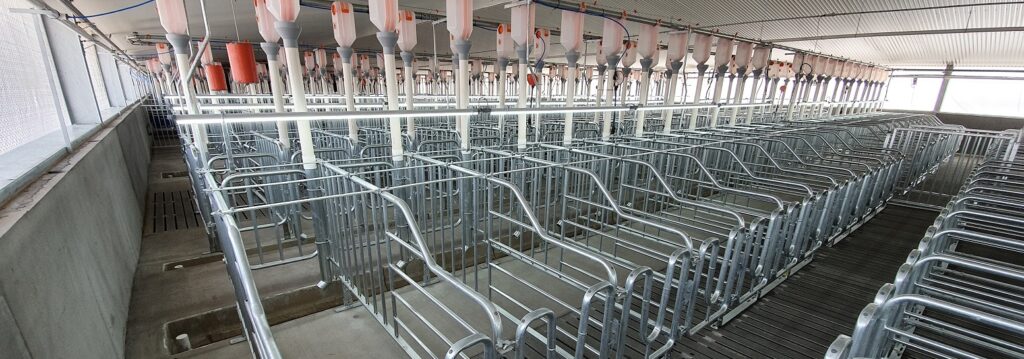 Polymer-Concrete-Trough-1553x545